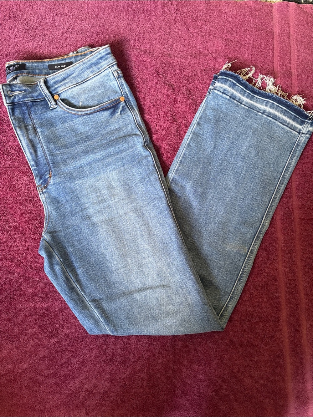 Judy Blue Light Blue Straight Leg Jeans with Frayed Hem